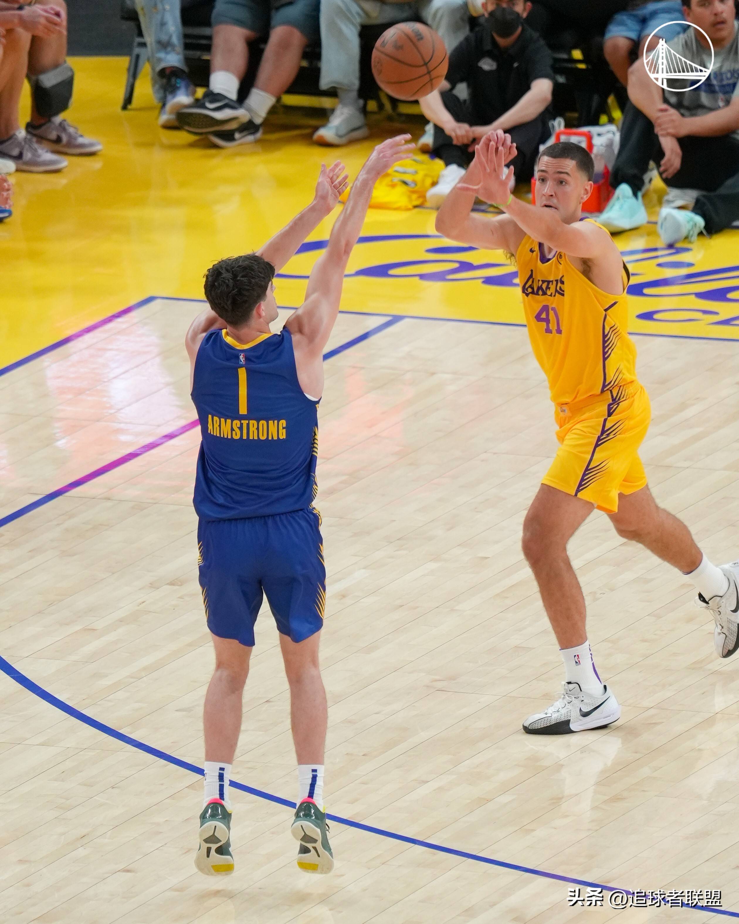 冲刺阶段洛杉矶湖人备战CBA常规赛浓眉哥在RNG比赛中关键助攻，媒体一致点评：布莱顿围绕NBA季后赛更衣室发声的简单介绍